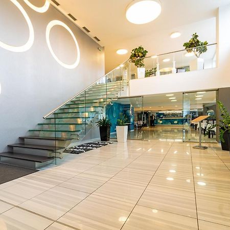 Humenné Hotel Ali Baba מראה חיצוני תמונה